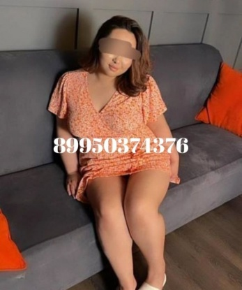 Сексуальная бестия с огненной натурой и неутолимым желанием приглашает в гости на исключительные встречи полные страсти и удовольствия. Для достойных мужчин только самая лучшая программа! 4411, 18 лет